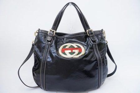 ウェビングラインとグッチモチーフが素敵なグッチのバッグを買取いたしました