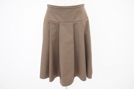 ボリュームフレアで上品で女性らしい、フォクシーニューヨークのスカートを買取いたしました