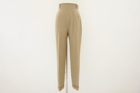 シルエット美が映えるエルメスのスラックスパンツを買い取りました