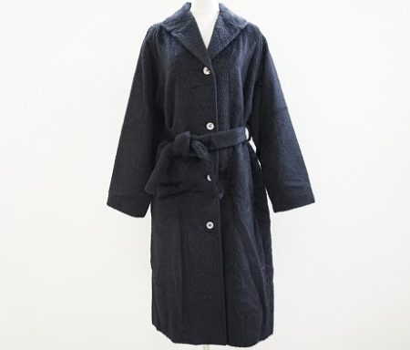 アルパカ混で高級感のあるブラックのスタンドカラーコート！サルヴァトーレ・フェラガモ Ferragamo