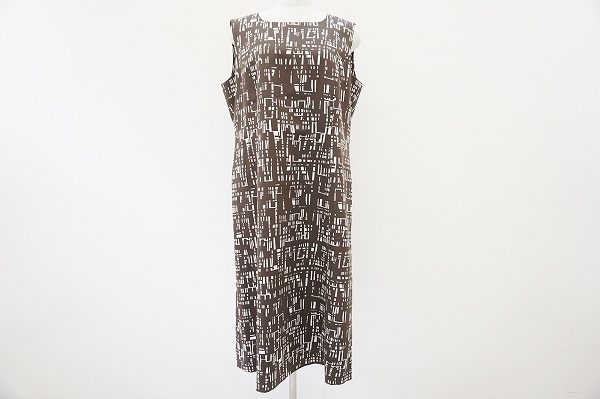 エレガントシルエットを堪能できる、レリアンのワンピースを買取いたしました