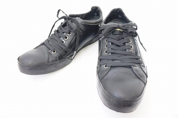 ベーシックに使えるエンポリオアルマーニのスニーカーを買い取りました