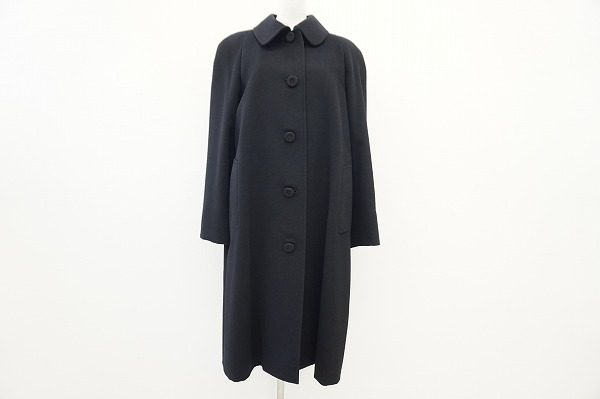 フォーマルにも着られるジュンアシダのカシミアコートを買い取りました