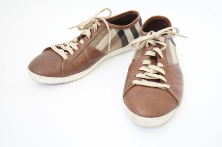 レザーを使用したバーバリーの大人スニーカー