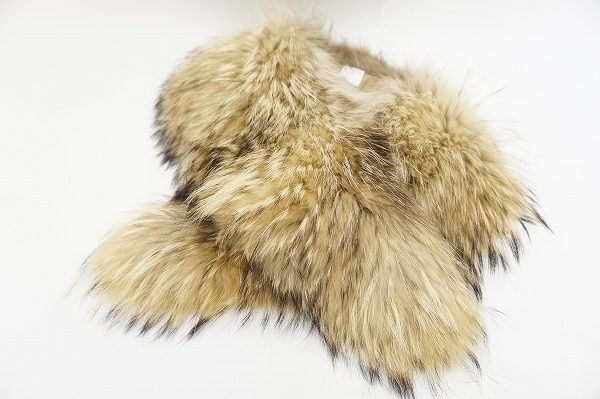 どんなスタイルにもおすすめ！伊太利屋のティペットをお譲りいただきました