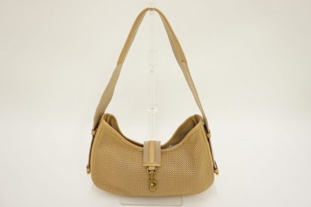 上品なパンチングデザイン、グッチのショルダーバッグを買取いたしました