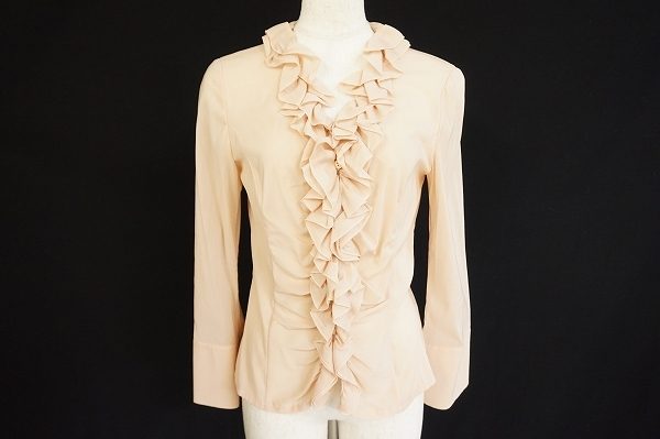 女性らしさと可愛さを叶える、フォクシーのブラウスを買取いたしました