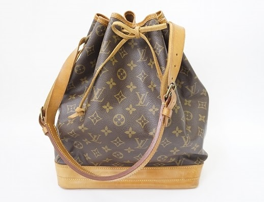 茶色にモノグラムの定番人気に今シーズン人気の巾着型ワンショルダーのデザインを組み合わせた理想的なバッグ！ ルイ・ヴィトン LOUIS VUITTON