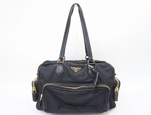 ポケットが多く収納力抜群なプラダ PRADAのミニボストンバッグを買取させて頂きました。