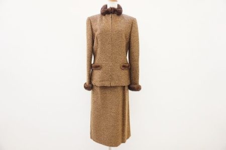 機能性と美しいエレガントさを両立するジュンアシダのスーツを買取いたしました