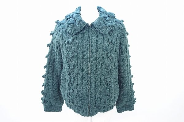 女性らしい優しい雰囲気のピンクハウスのニットブルゾンを買取いたしました