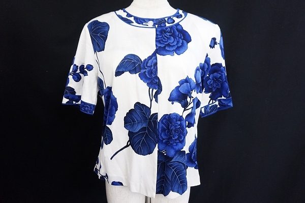 暑い季節でも美しいレオナールフラワーに癒されるアンサンブルを買取いたしました