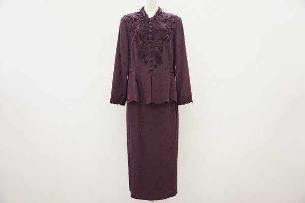 しっとりとした大人でエレガントな佇まいに。ノンノンドールのセットアップを買取いたしました