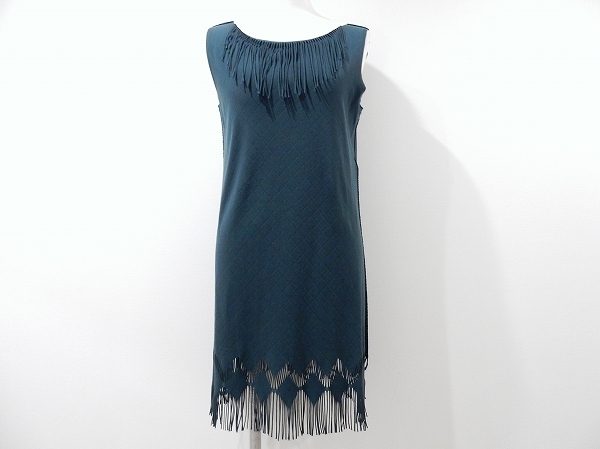 糸から服までのつながりが感じられる、イッセイミヤケエイポックの美しいワンピースを買取いたしました