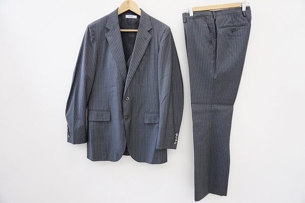 見た目と着心地ともに絶妙なバランス、ユナイテッドアローズ「ディストリクト」のスーツを買取いたしました