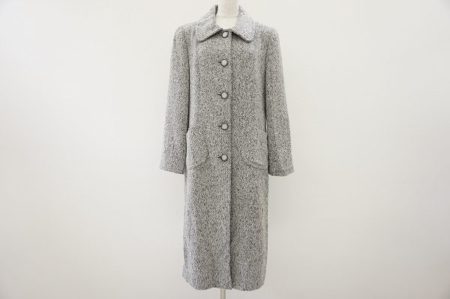 高品質な素材使用で上品なデザイン、長く愛用できるジュンアシダのコートを買取いたしました