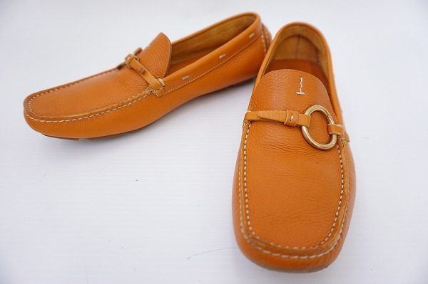 機能的でオシャレ、プラダのドライビングシューズを買取いたしました