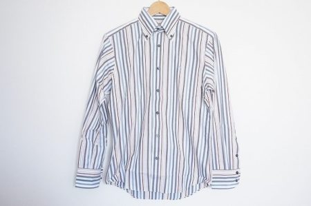 爽やかな色合いのバーバリーブラックレーベルのストライプ柄シャツを買い取りました