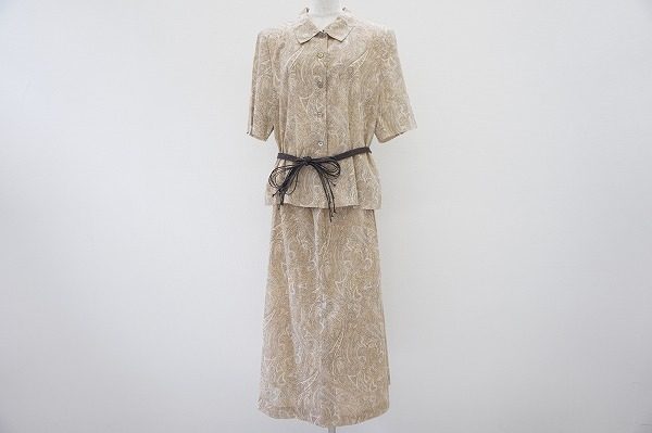 タグつきの美品！華やかなスタイルに仕上がるレリアンのセットアップを買い取りました