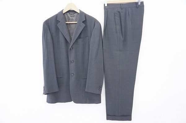 贅沢なシルク混素材！ジョルジオアルマーニのスーツを買い取りました