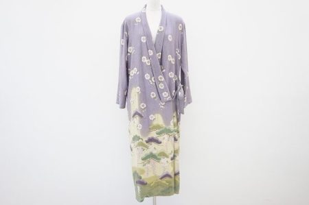 繊細な色味と日本柄で着物のようなワンダフルワールドの羽織りを買取いたしました