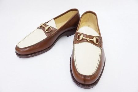 トレンドに関係なく履けるグッチのメンズローファーを買い取りました