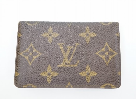 モノグラム柄でベーシックだからこそ飽きずに愛用出来るルイ・ヴィトン LOUIS VUITTONのカードケースを買取させて頂きました。