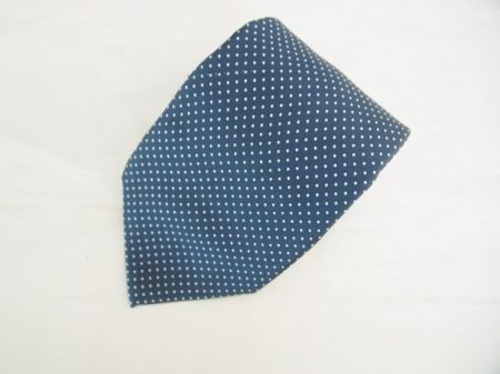 可愛くなりすぎない落ち着いた色のマリネッラのドット柄ネクタイを買い取りました