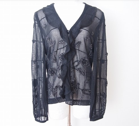 シアーブラックにアクセントのラメ付きフラワー刺繡がエレガントな斉藤都世子のカーディガンを買取させて頂きました。