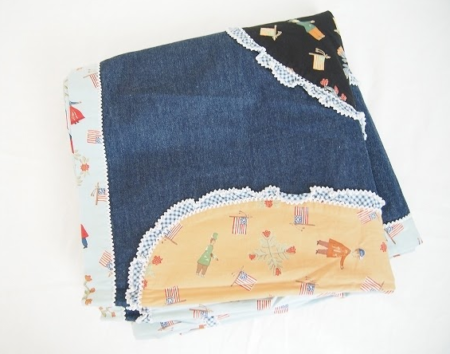 青ベースにランダムに描かれた模様とフリルが上品なショール ！ワンダフルワールド カネコイサオ WONDERFUL WORLD KANEKO ISAO