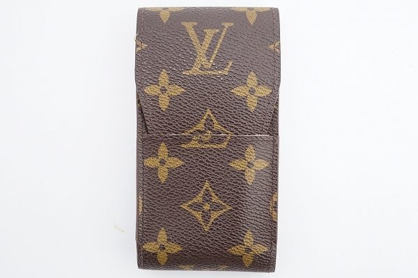 スッキリおさまるサイズで便利なルイヴィトンのシガレットケースを買取いたしました