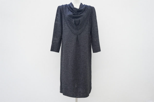 控え目な輝きで上品な斉藤都世子のワンピースを買取いたしました