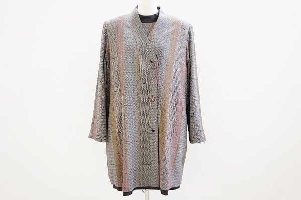 モダンな装いを様々な着こなしで楽しめる、詩仙堂のアンサンブルを買取いたしました