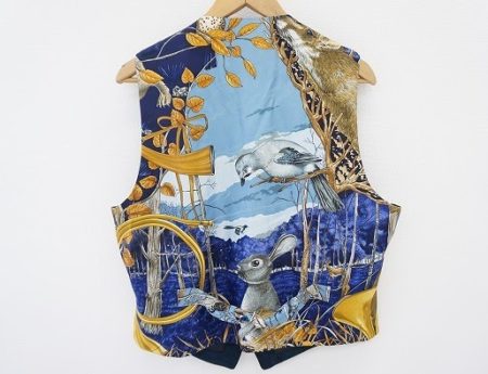 エルメス HERMESの男性用、紺色ベストを買取させて頂きました。