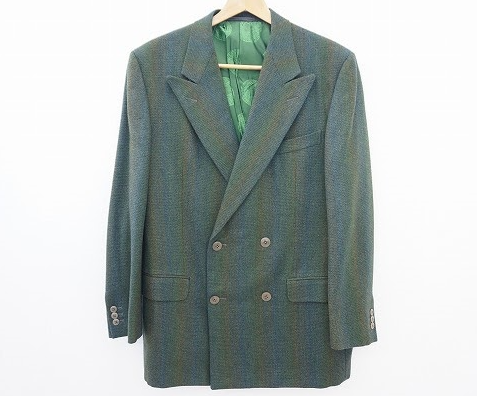 品の良い深みのあるグリーンが大人男性ならではのジャケット!ジャンニヴェルサーチ GIANNIVERSACE ジャケット