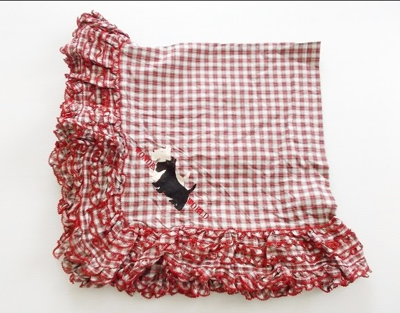 赤と白のチェックにフリルがキュートな大判ストール ！ワンダフルワールド カネコイサオ WONDERFUL WORLD KANEKO ISAO