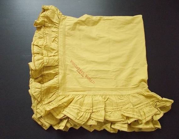 ビタミンカラー黄色が身に付けるだけで元気な印象を与える正方形の大判ストール！ワンダフルワールド カネコイサオ WONDERFUL WORLD KANEKO ISAO