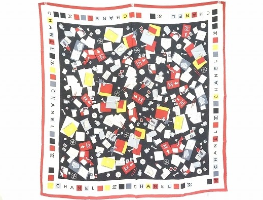 シルクの手触りが心地良いシャネル CHANELの大判スカーフを買取させて頂きました。