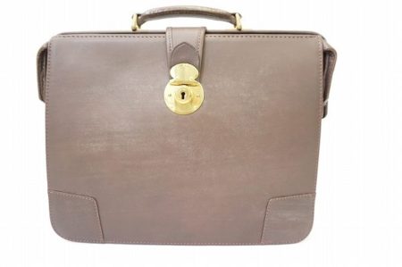 ビジネスシーンで輝くメンズをサポート、ラ・カージュオムのブリーフケースを買取いたしました