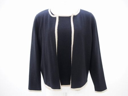 シンプルで便利さの中にも上質感があるフォクシーブティックのアンサンブルを買取いたしました