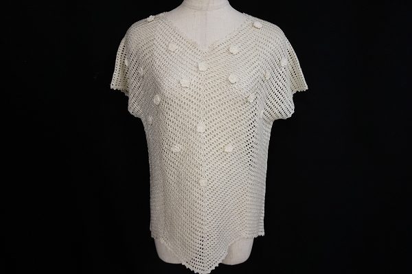 コーデに可愛さとエレガントさをプラスする斉藤都世子のニットを買取いたしました