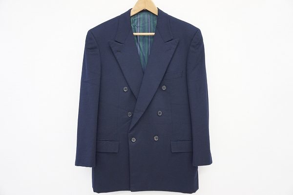 エレガントさと高級感が伝わるブリオーニのジャケットを買取いたしました