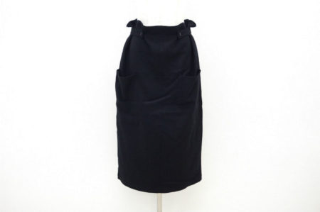 ヨウジヤマモトの世界観が肌で感じられるワイズのタイトめスカートを買い取りました