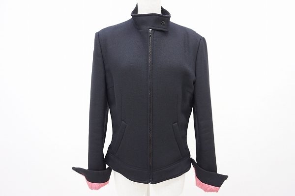 スタイリッシュさと女性らしさが両立したドルチェ&ガッバーナのジャケットを買取いたしました