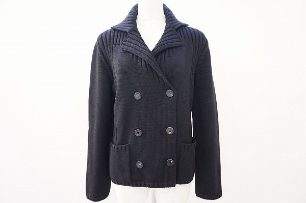 マニッシュな着こなしにもおすすめのサルヴァトーレ・フェラガモのニットジャケットを買い取りました