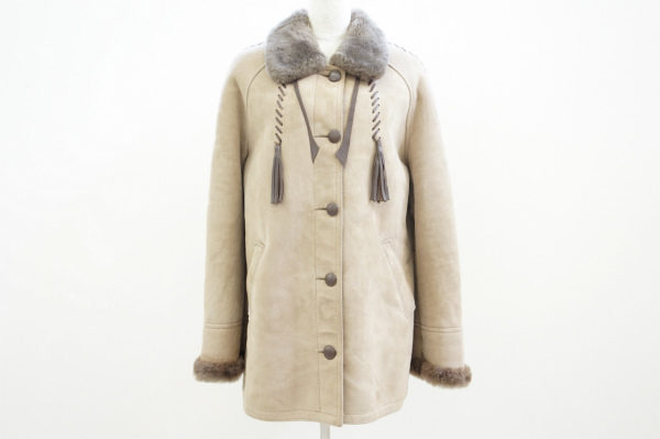 ディテール・素材ともにこだわったエレガントコート、レリアンのコートを買取いたしました