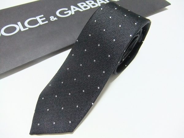 ビジネスシーンでもファッションセンスを光らせたい方に！ドルチェ&ガッバーナのネクタイを買取いたしました