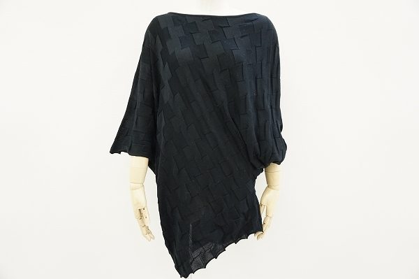 変形デザインでオシャレ感たっぷり、イッセイミヤケのチュニックを買取いたしました