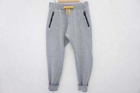 着心地のよいサルエル風のシルエットが新鮮！モンクレールのスウェットパンツを買い取りました
