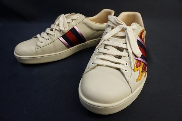 サイドにシェリーラインが入ったグッチのメンズスニーカーを買い取りました